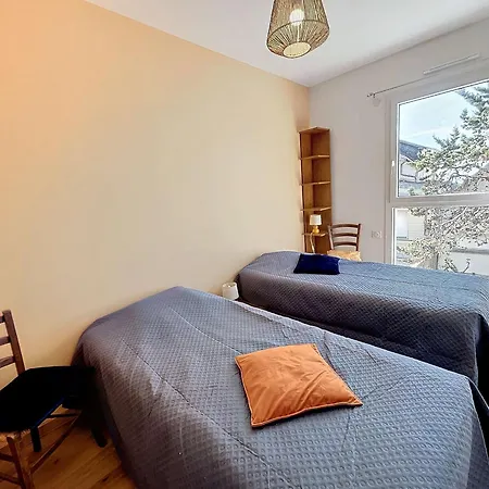 Moderne 5 Au Bord De La Avec Parking Inclus - Fr-1-361-540 *