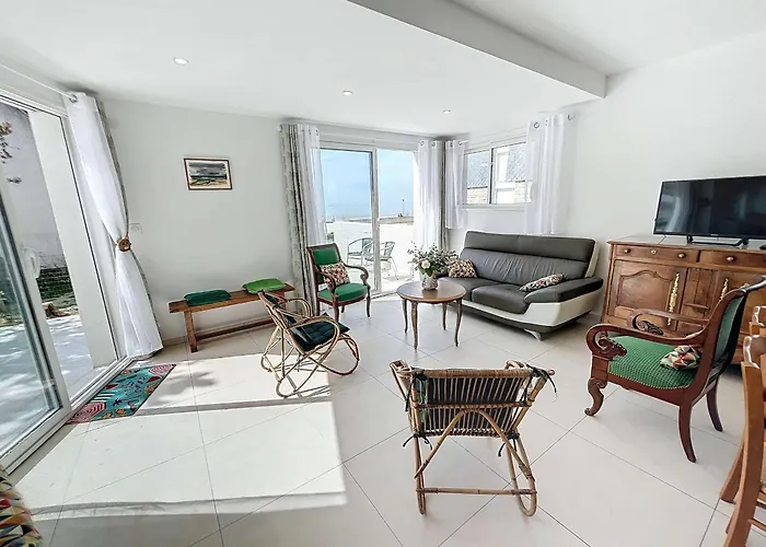 Moderne 5 Au Bord De La Avec Parking Inclus - Fr-1-361-540